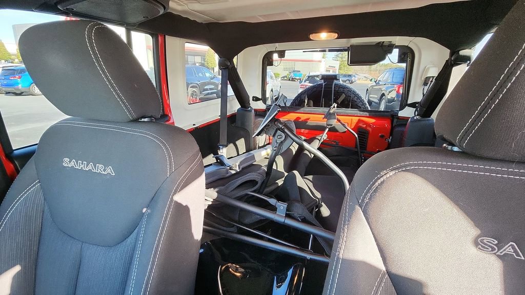 Used 2017 Jeep Wrangler Unlimited Sahara w/ Dual Top Group image 25