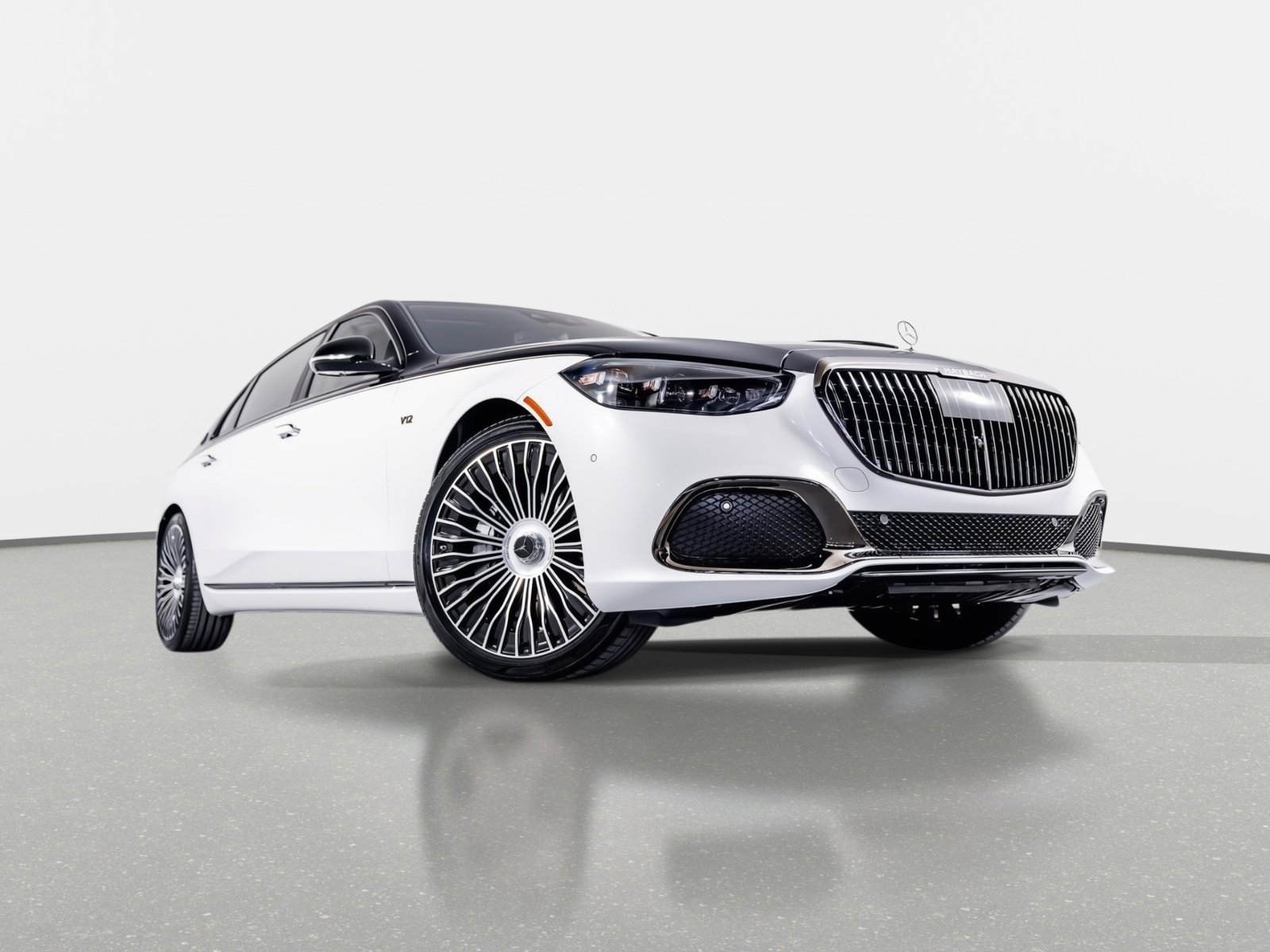 Used 2025 Mercedes-Benz Maybach S 680 4MATIC image 4
