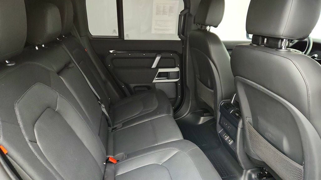 Used 2023 Land Rover Defender 110 X-Dynamic SE AWD/4WD image 23