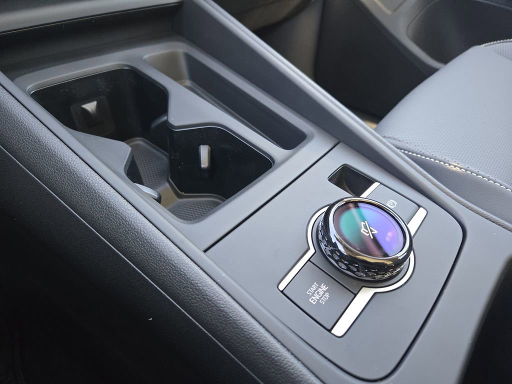 New 2026 Volkswagen Tiguan SE image 17