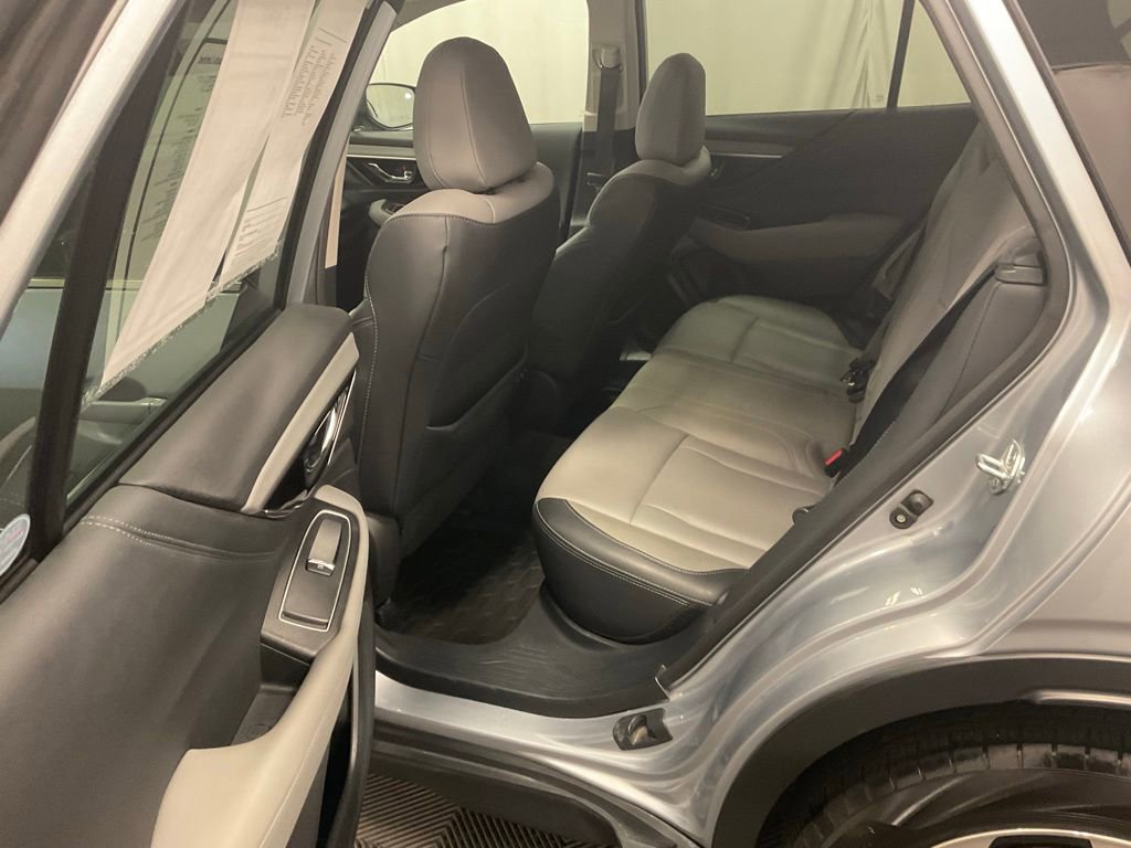 Used 2022 Subaru Outback Limited AWD/4WD image 25
