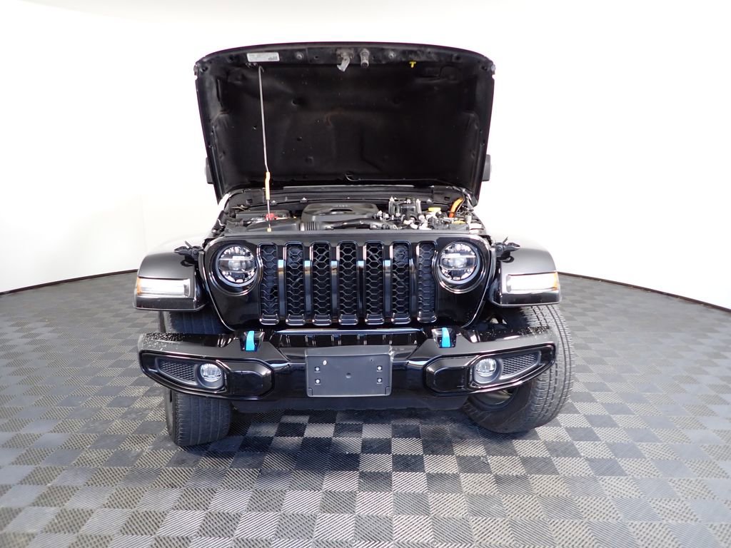 Used 2021 Jeep Wrangler Unlimited Sahara image 9