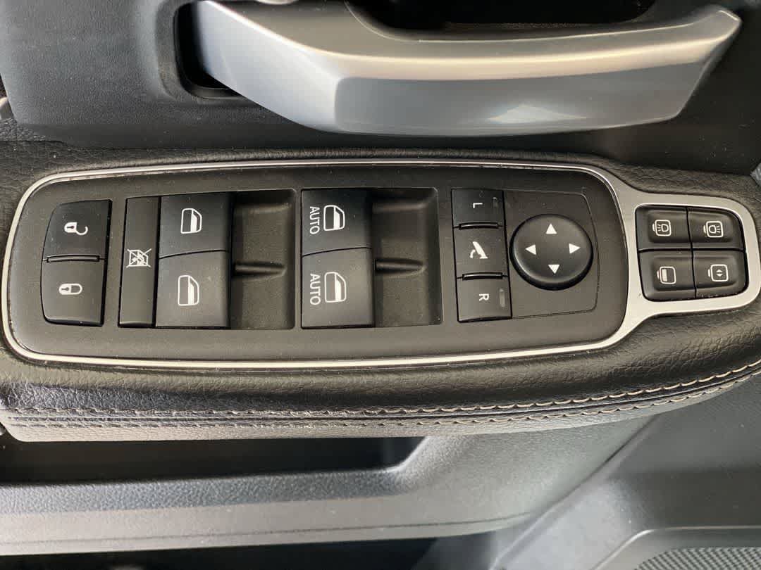 Used 2024 RAM 2500 Big Horn AWD/4WD image 16