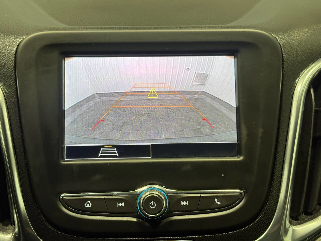 Used 2022 Chevrolet Equinox LT image 38