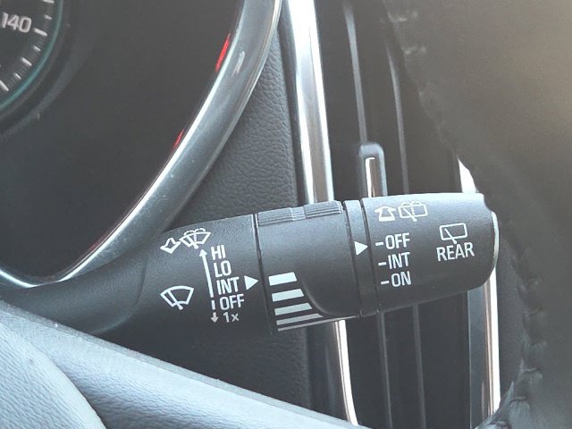 Used 2020 Chevrolet Equinox LT FWD image 43