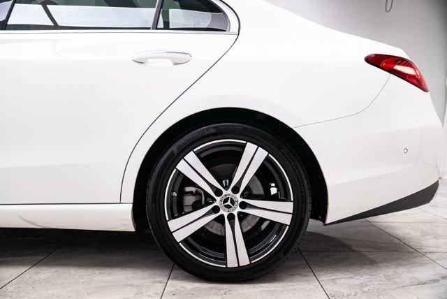 Used 2025 Mercedes-Benz C 300 4MATIC Sedan image 34