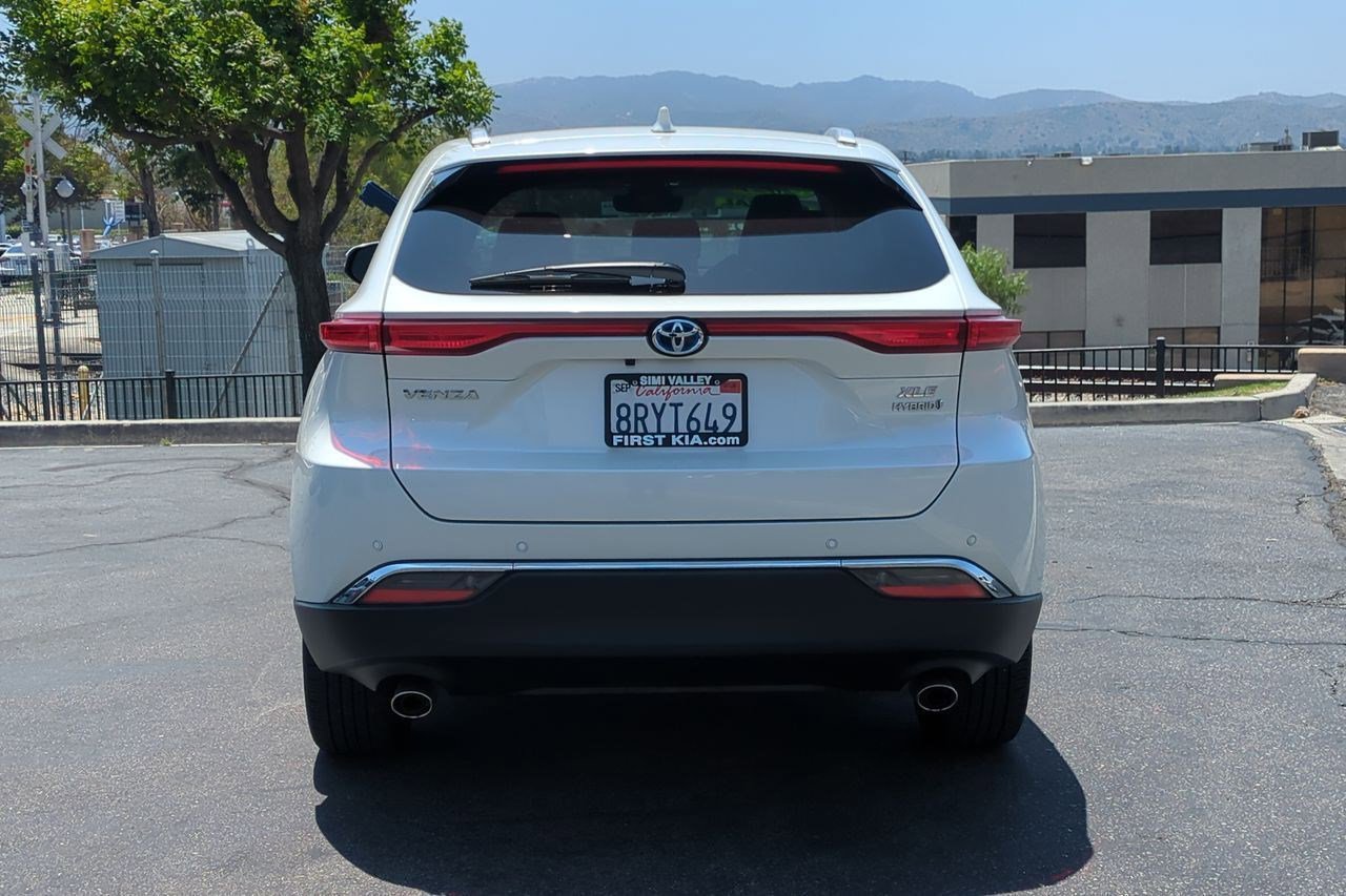 Used 2021 Toyota Venza XLE w/ Softex Package AWD/4WD image 7