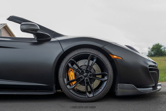 Used 2013 McLaren MP4-12C Spider RWD image 11