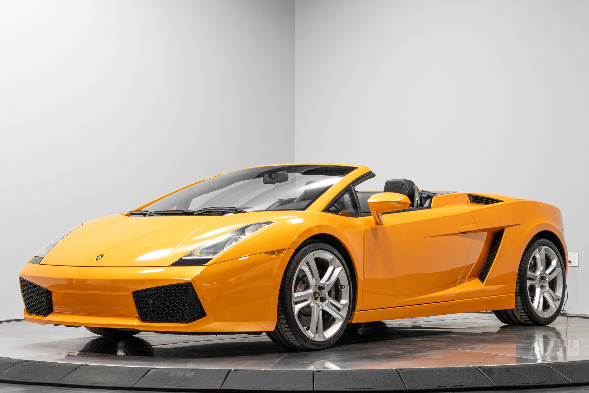 Used 2008 Lamborghini Gallardo Spyder image 2