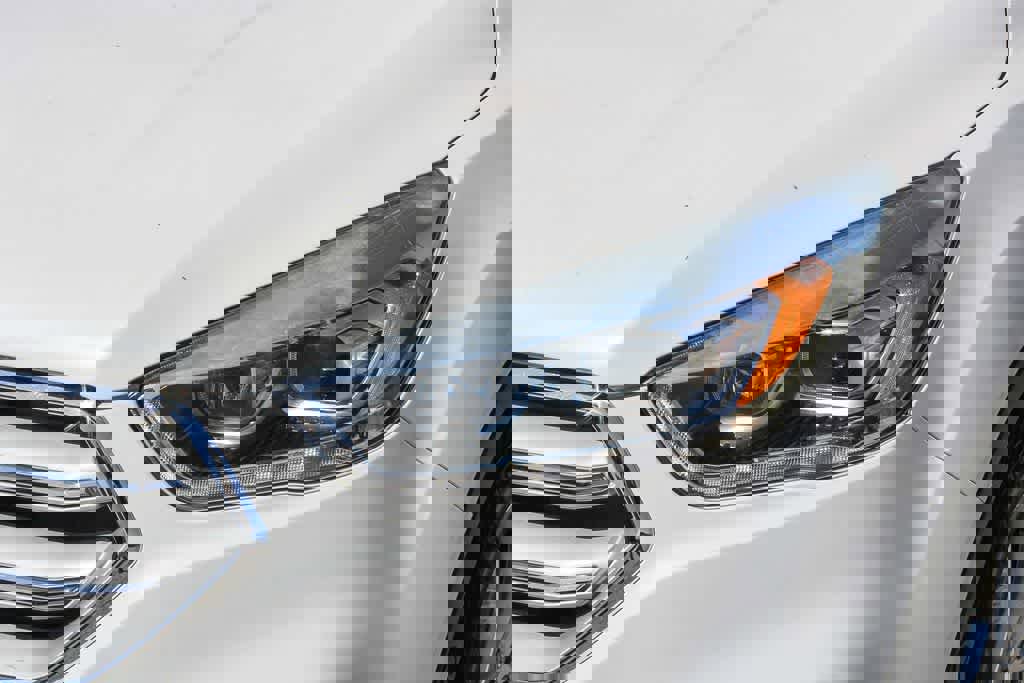 Used 2018 Ford Escape Titanium w/ Ford Safe & Smart Package image 7