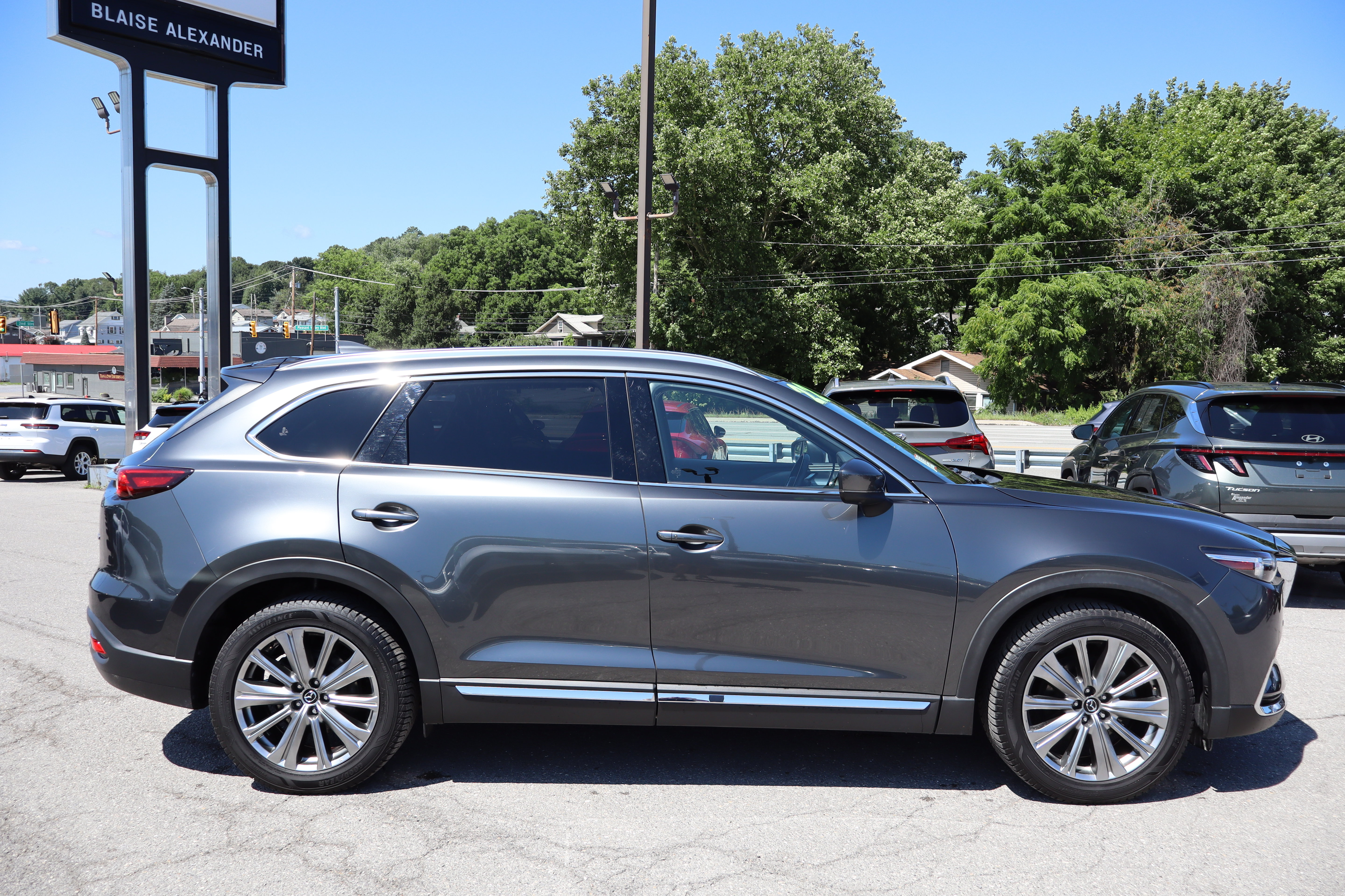 Used 2022 MAZDA CX-9 Signature AWD/4WD image 2