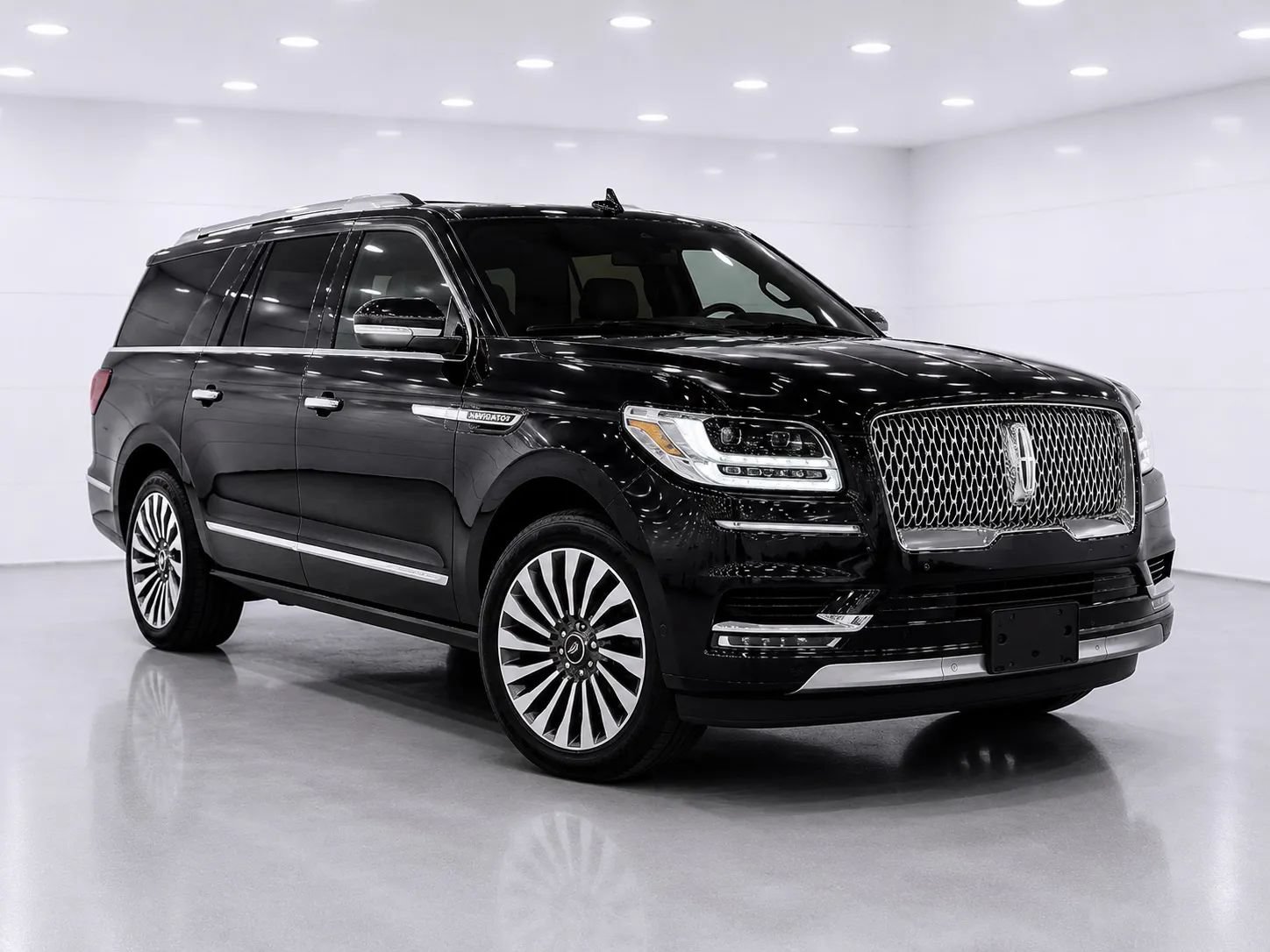 Used 2019 Lincoln Navigator Reserve AWD/4WD image 7