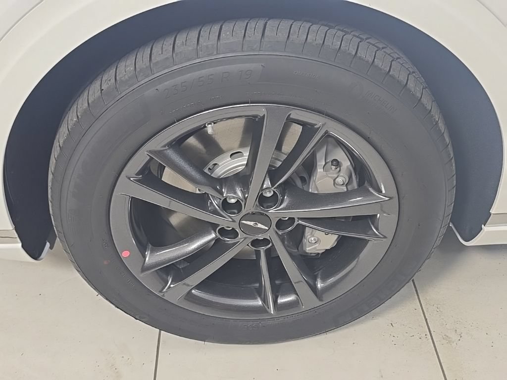 New 2027 Genesis GV70 2.5T Advanced AWD/4WD image 9