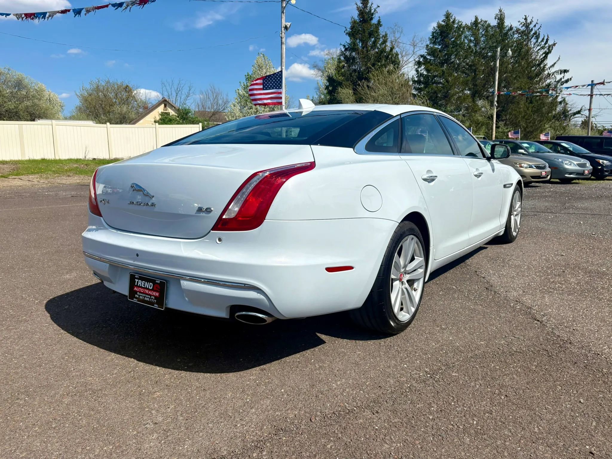 Used 2016 Jaguar XJ L Portfolio RWD image 5