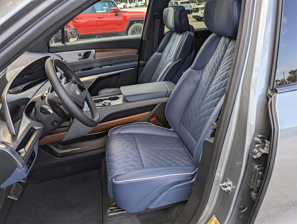 New 2026 Cadillac Vistiq Premium Luxury image 12