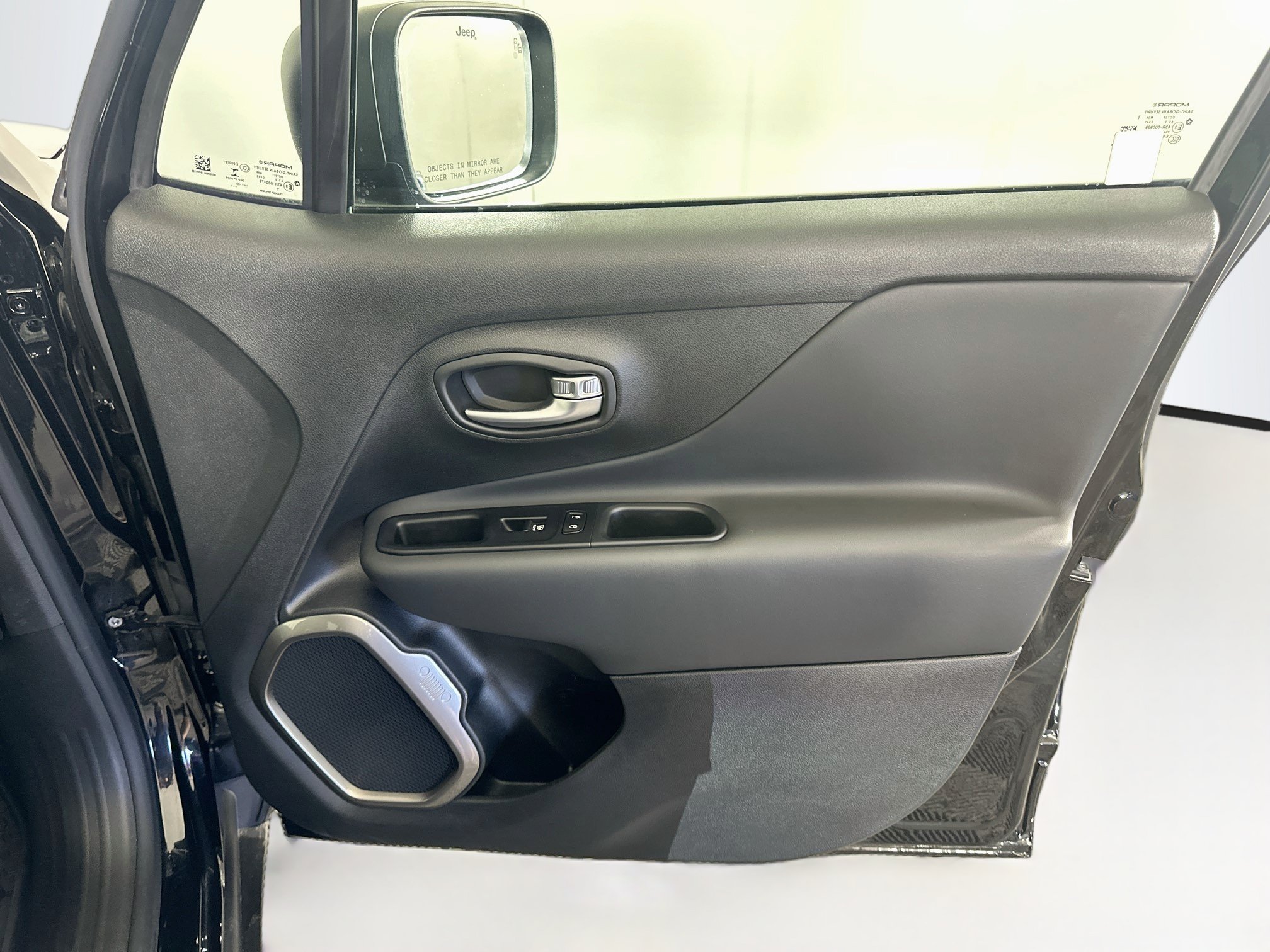 Used 2022 Jeep Renegade Latitude AWD/4WD image 31