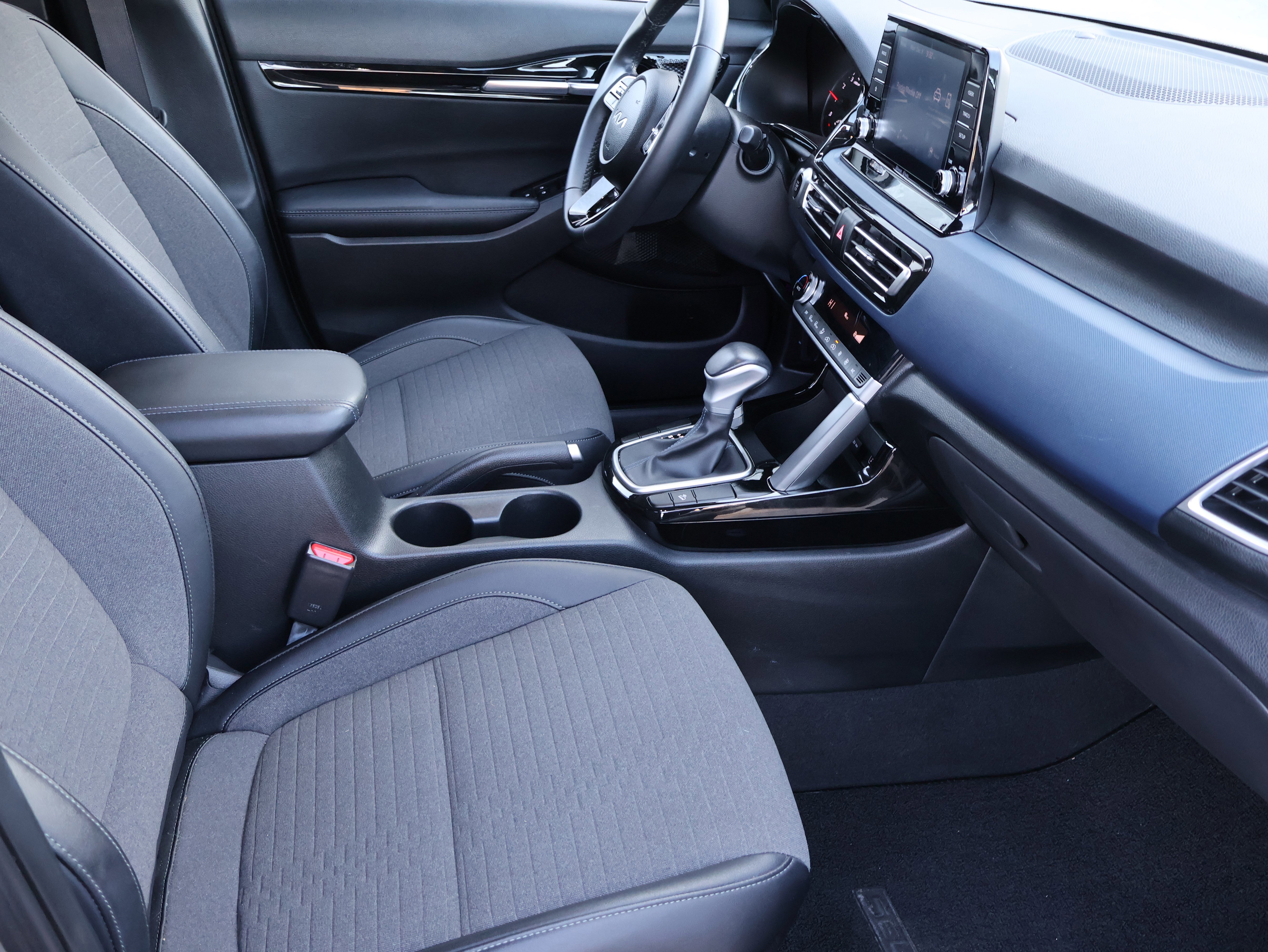 Used 2023 Kia Seltos S image 11