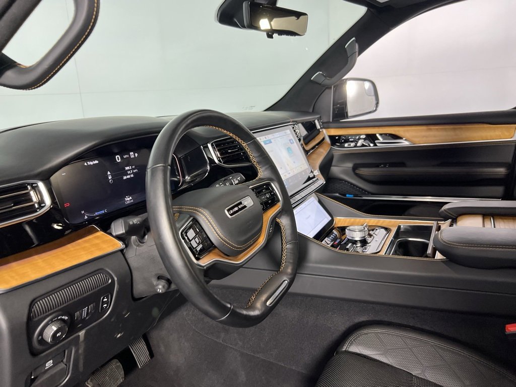 Used 2024 Jeep Grand Wagoneer Series III w/ Rear Seat Video Group 1 image 25