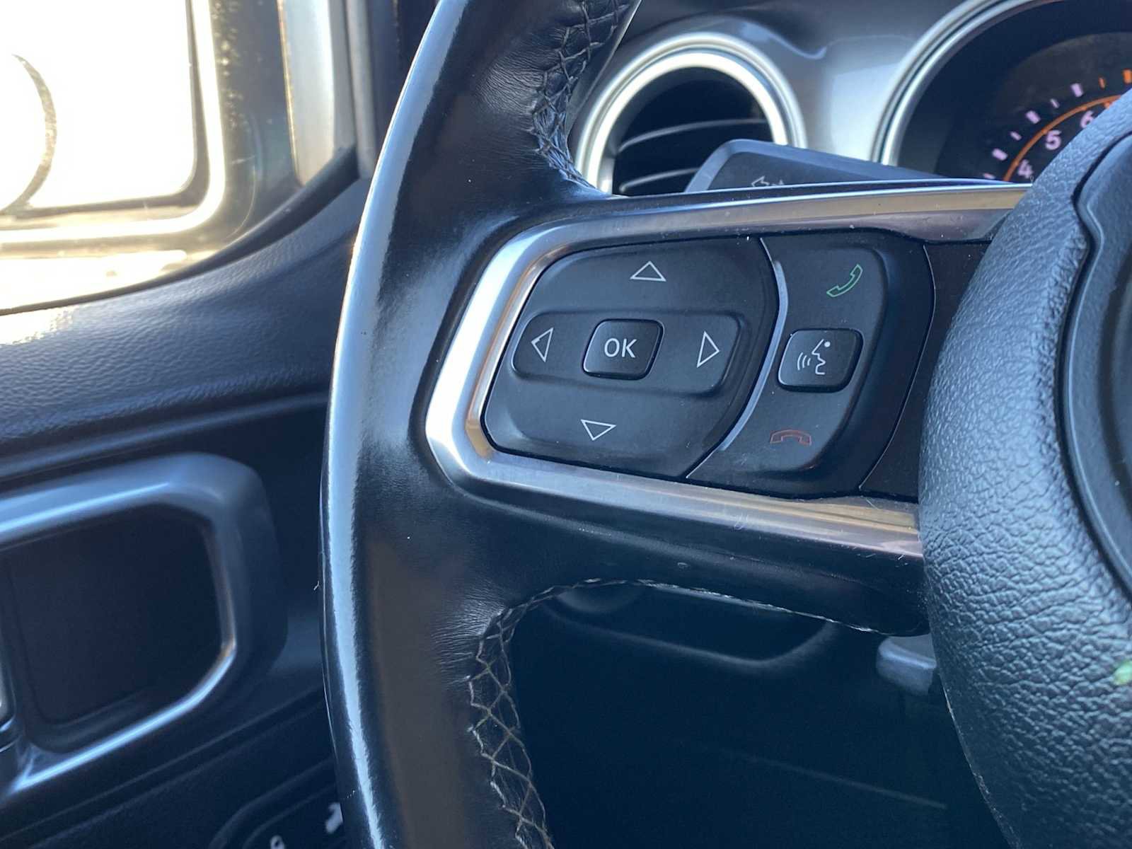 Used 2018 Jeep Wrangler Unlimited Sahara image 19