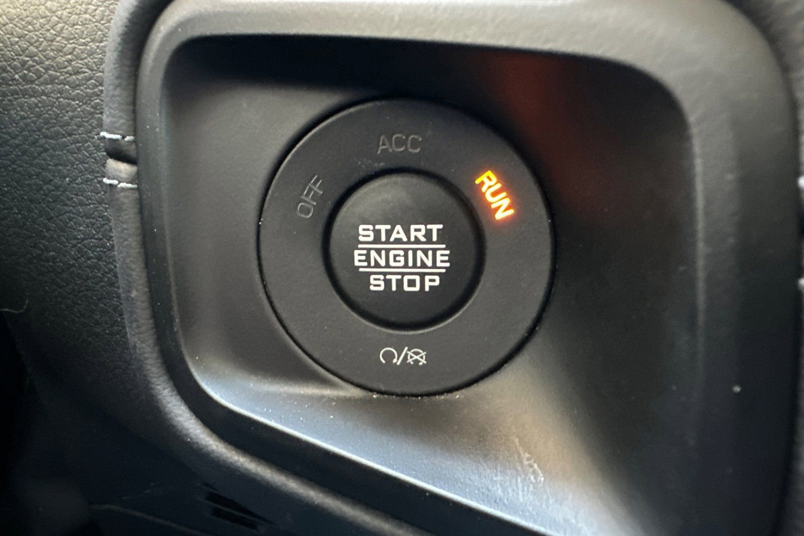 Used 2025 Jeep Wrangler Sahara image 22