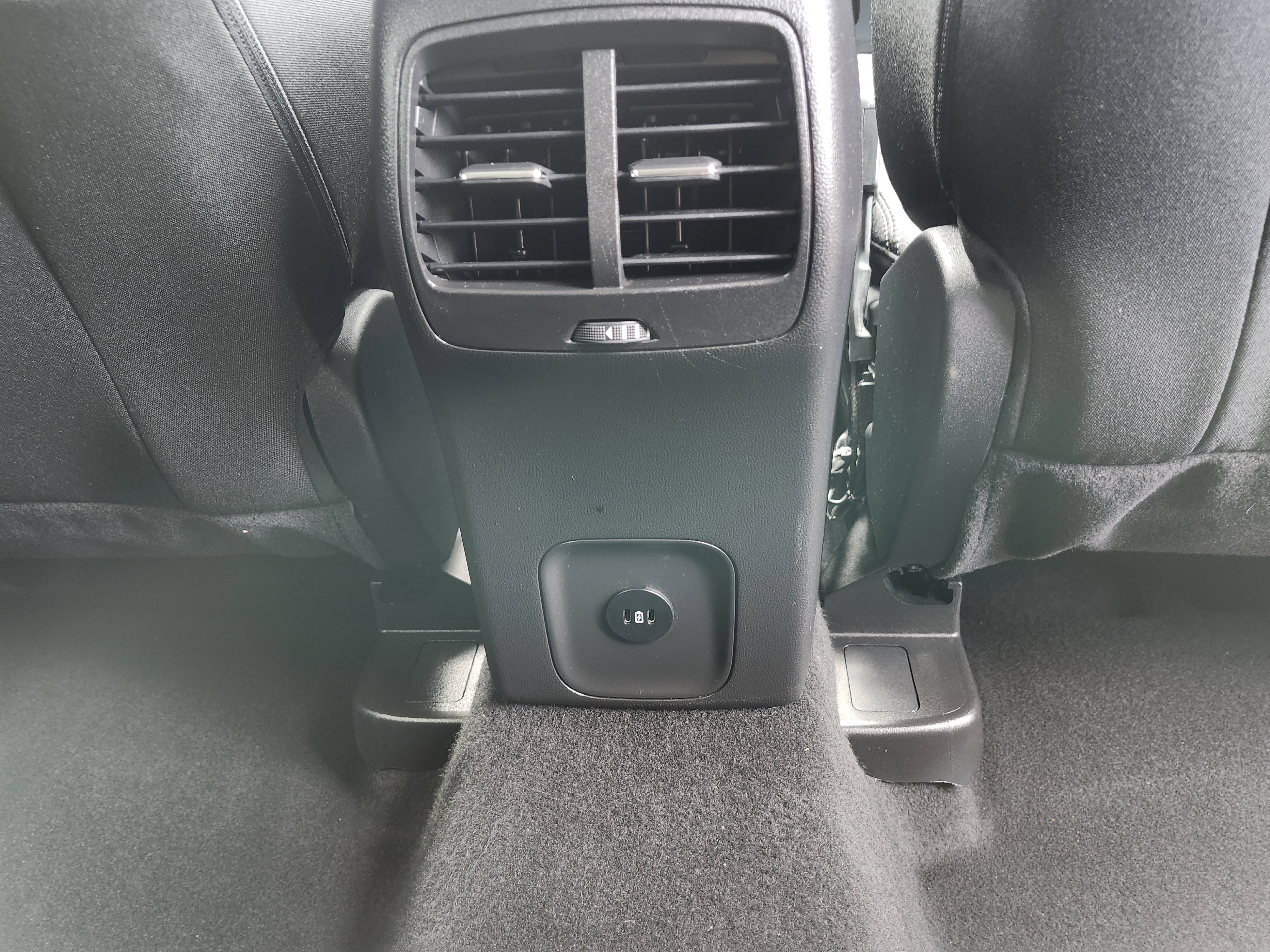 Used 2025 Ford Escape Active AWD/4WD image 21