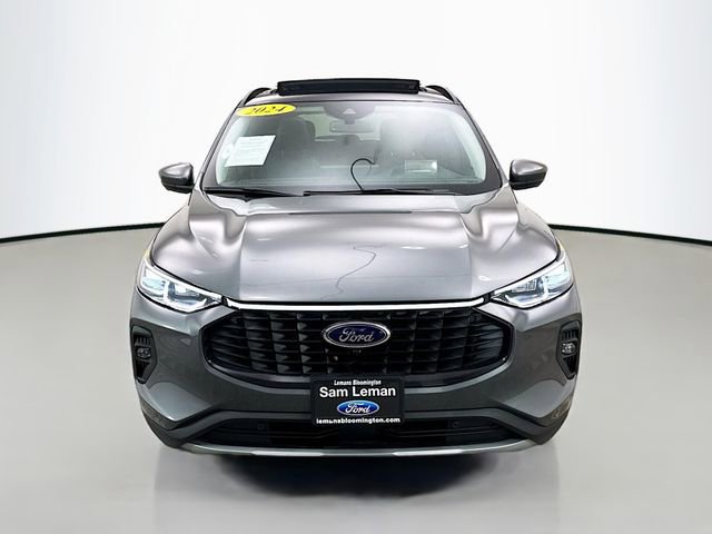 Used 2024 Ford Escape SE w/ PHEV Premium Package image 2