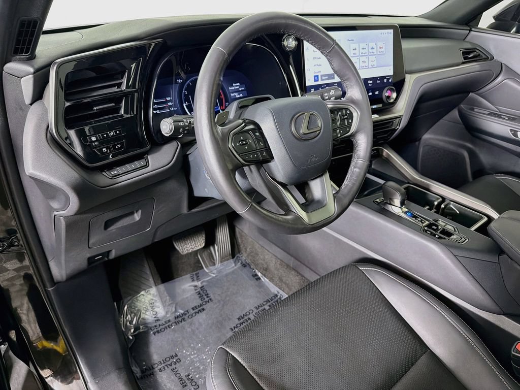 Used 2025 Lexus TX 350 AWD w/ Technology Package image 9
