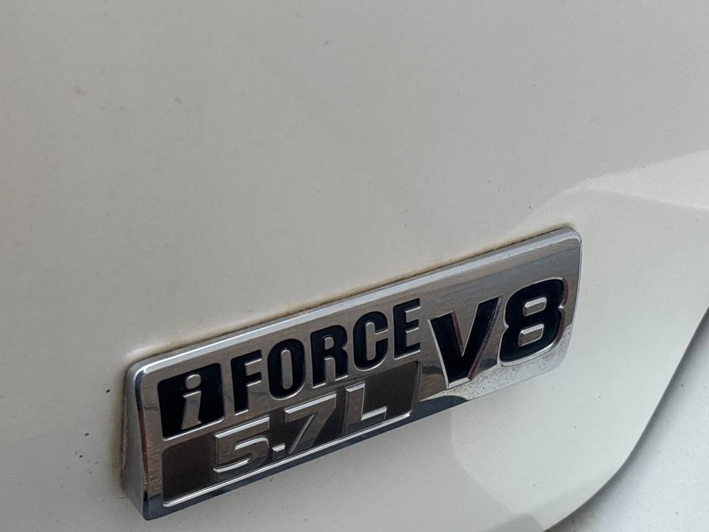 Used 2014 Toyota Sequoia Platinum RWD image 33