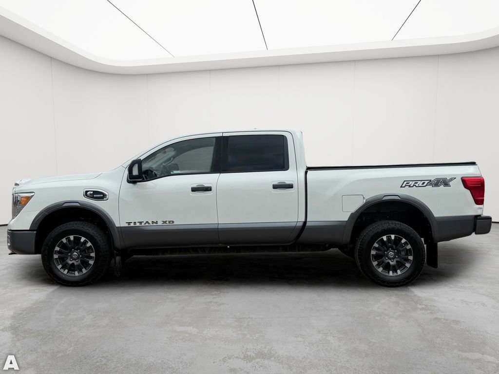 Used 2017 Nissan Titan PRO-4X image 3