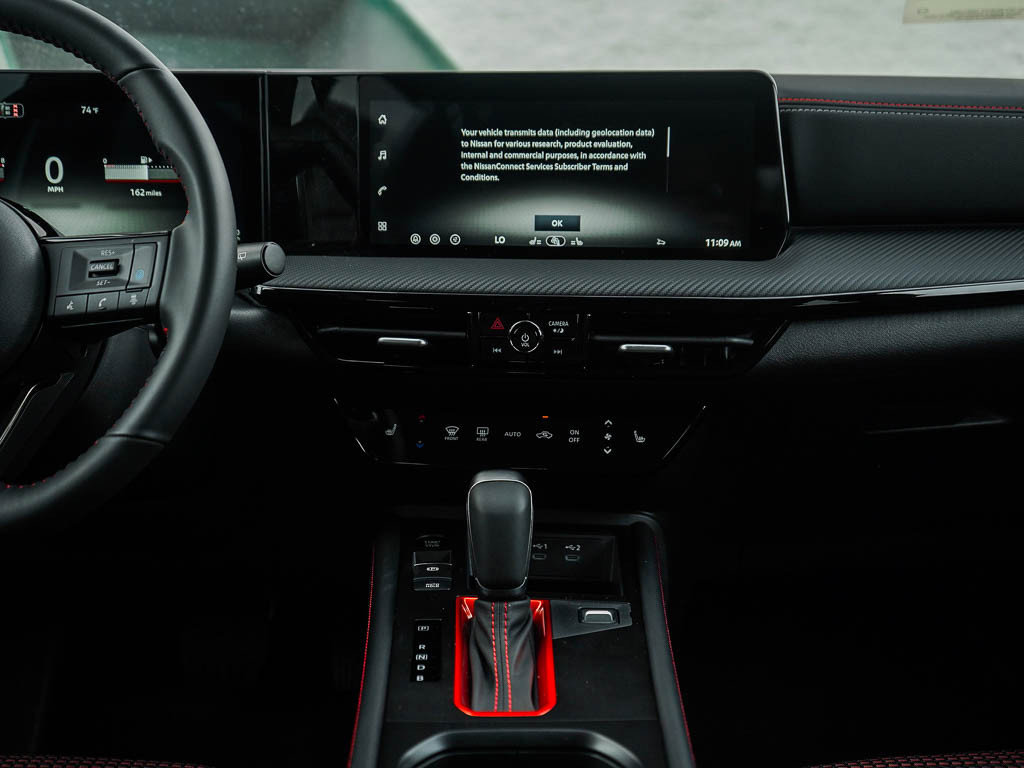 New 2026 Nissan Kicks SR w/ Cold Weather Package image 16