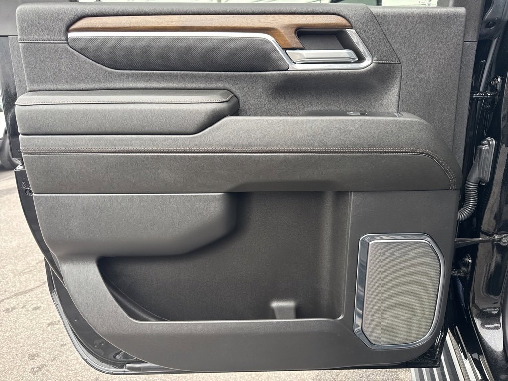 Used 2024 Chevrolet Silverado 2500 High Country w/ High Country Premium Package image 22