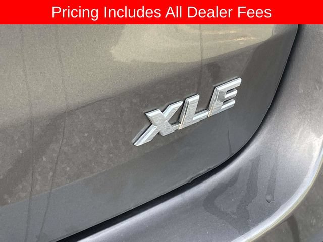 Used 2017 Toyota Highlander XLE FWD image 12