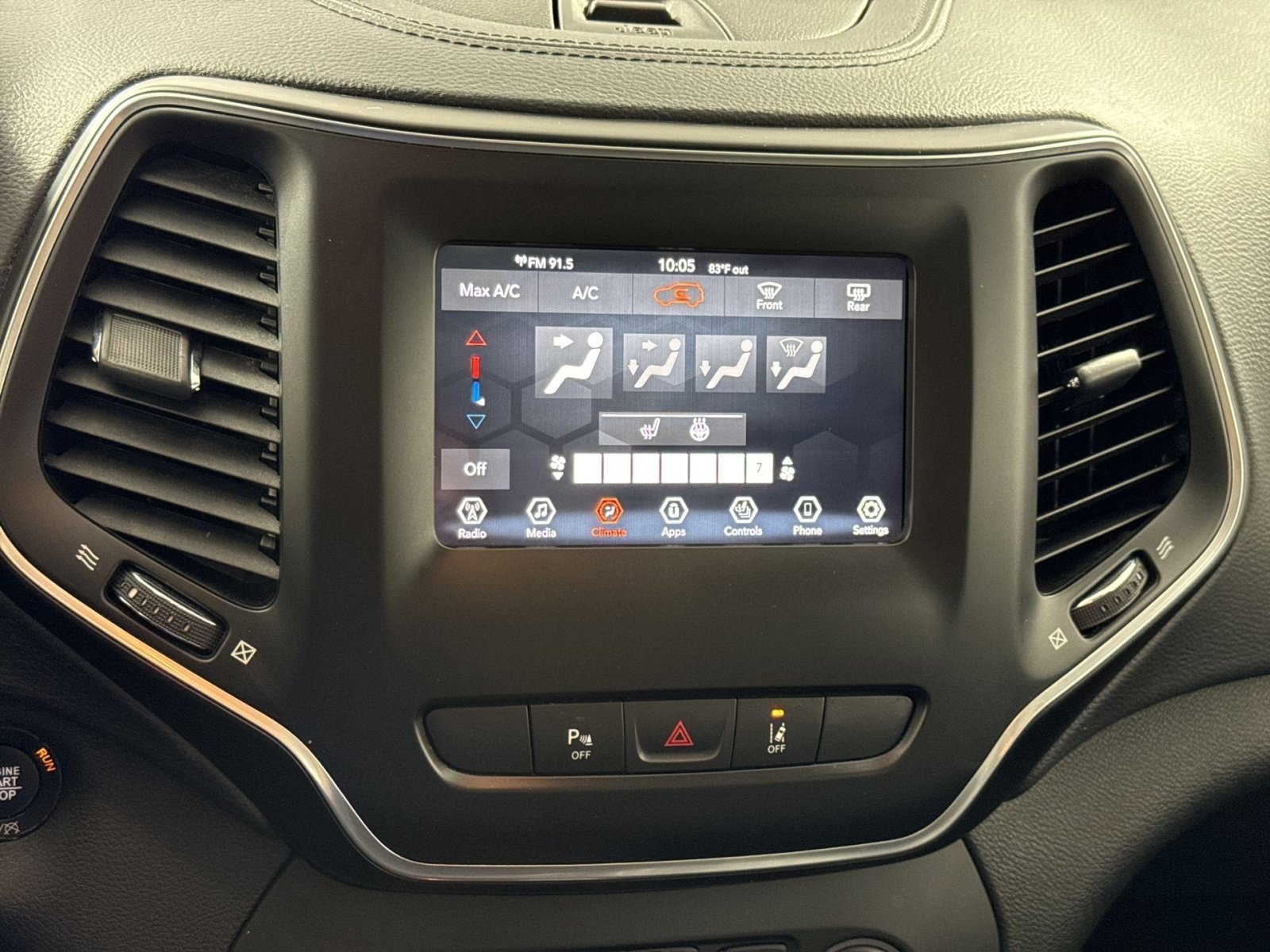 Used 2021 Jeep Cherokee Latitude Lux w/ Sun & Sound Group AWD/4WD image 20