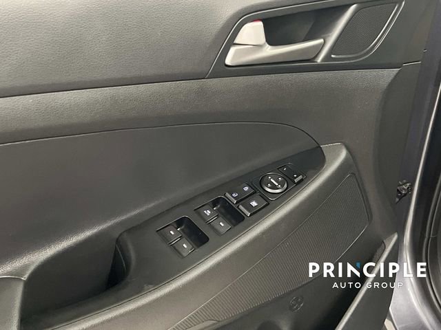 Used 2018 Hyundai Tucson Value w/ Cargo Package image 12
