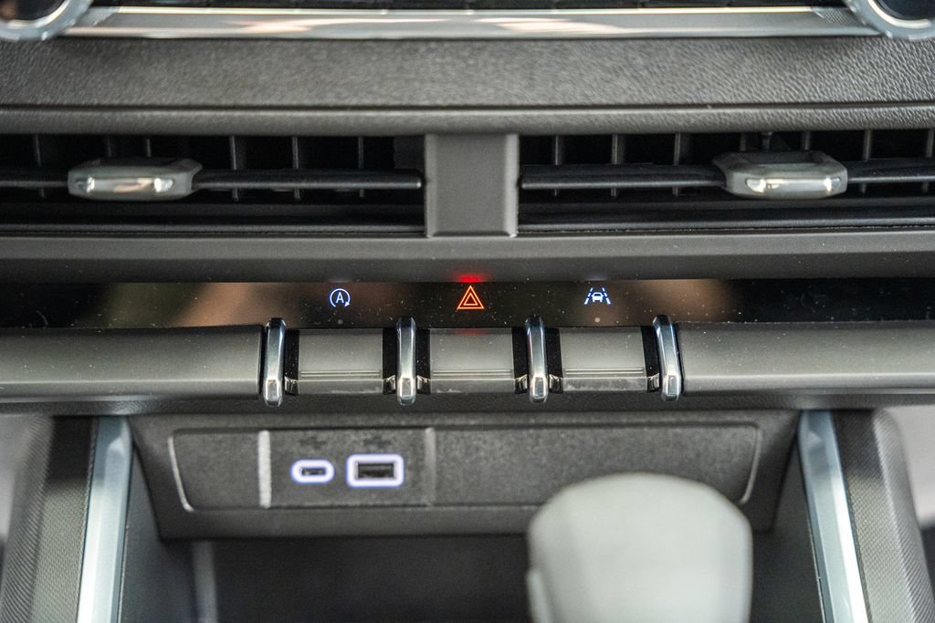 New 2026 Chevrolet Colorado Trail Boss AWD/4WD image 25