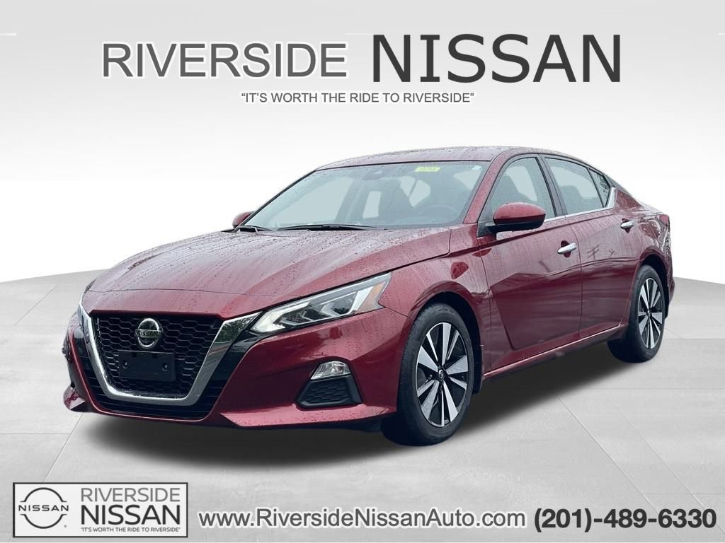 Certified 2021 Nissan Altima 2.5 SV w/ SV Premium Package