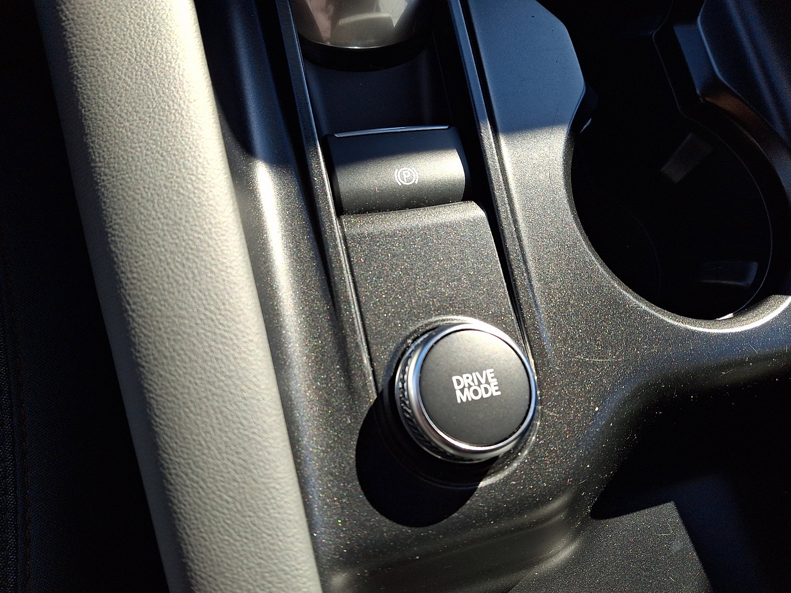 Certified 2025 Ford Explorer Active AWD/4WD image 28