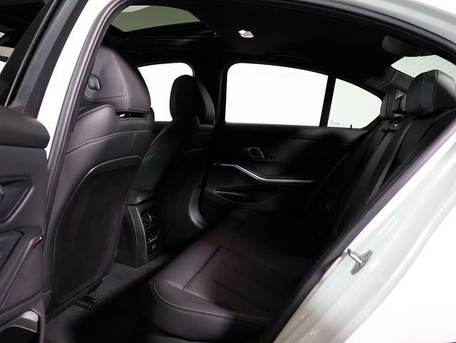 Used 2025 BMW 330i xDrive Sedan AWD/4WD image 14