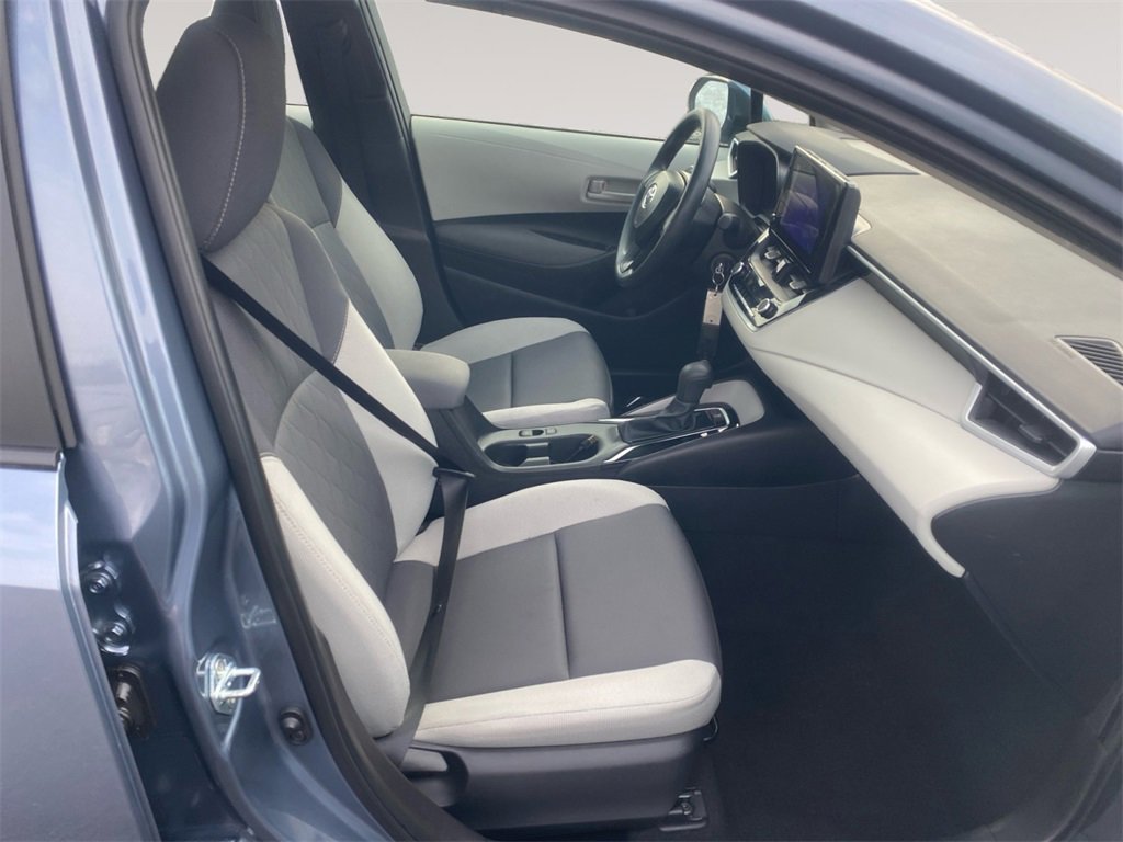 Used 2025 Toyota Corolla LE image 15