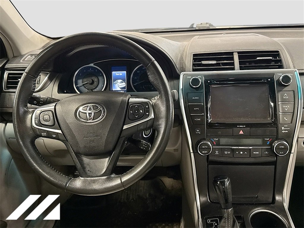 Used 2017 Toyota Camry XLE image 21