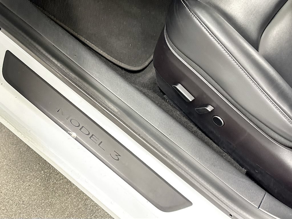 Used 2021 Tesla Model 3 Standard Range Plus RWD image 20