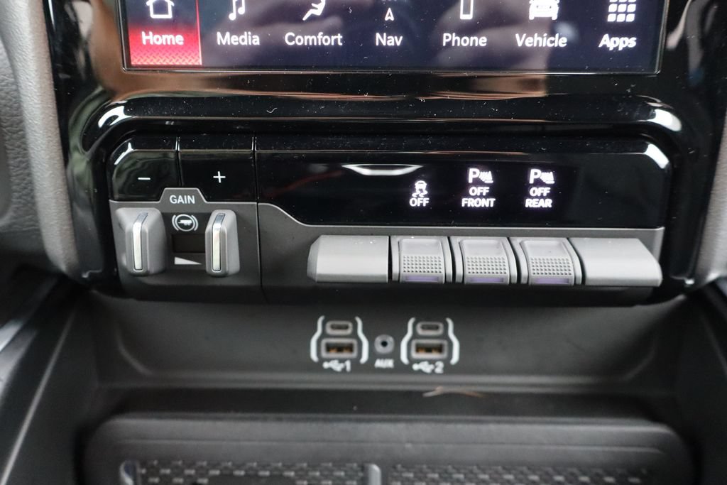 Used 2025 RAM 1500 Big Horn AWD/4WD image 12