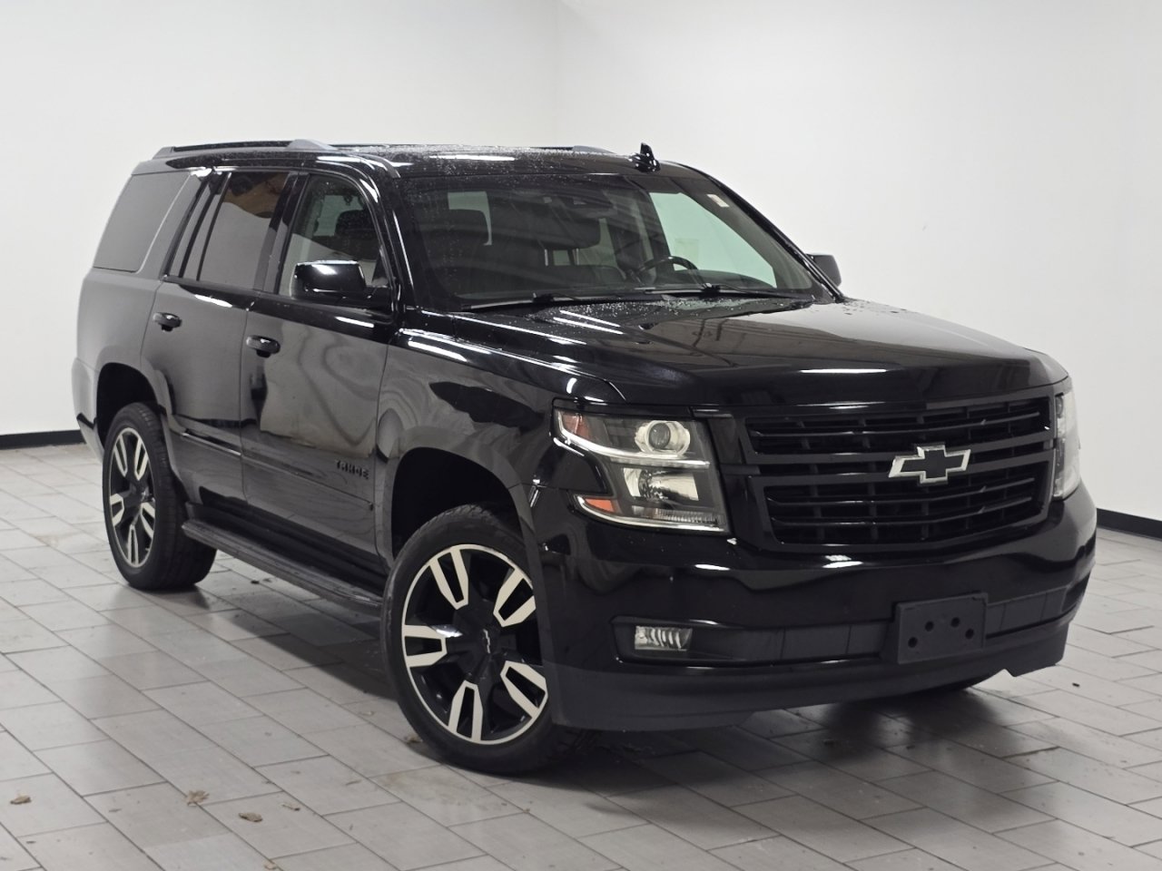 Used 2018 Chevrolet Tahoe Premier image 2