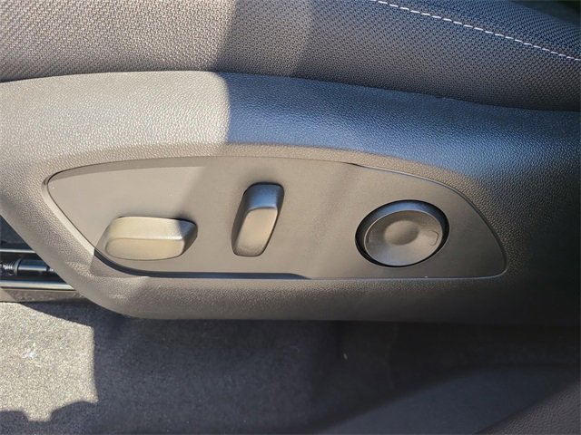 New 2026 Chevrolet Traverse LT image 25