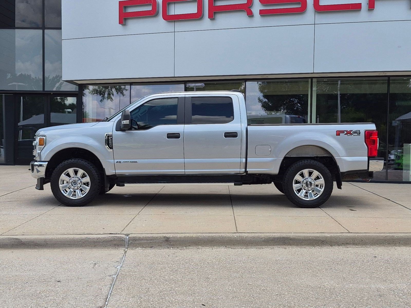 Used 2022 Ford F250 XL w/ STX Appearance Package AWD/4WD video 2