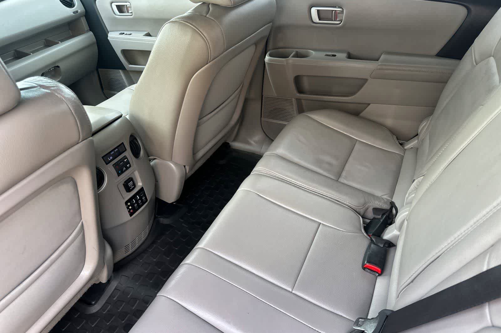 Used 2015 Honda Pilot Touring image 4