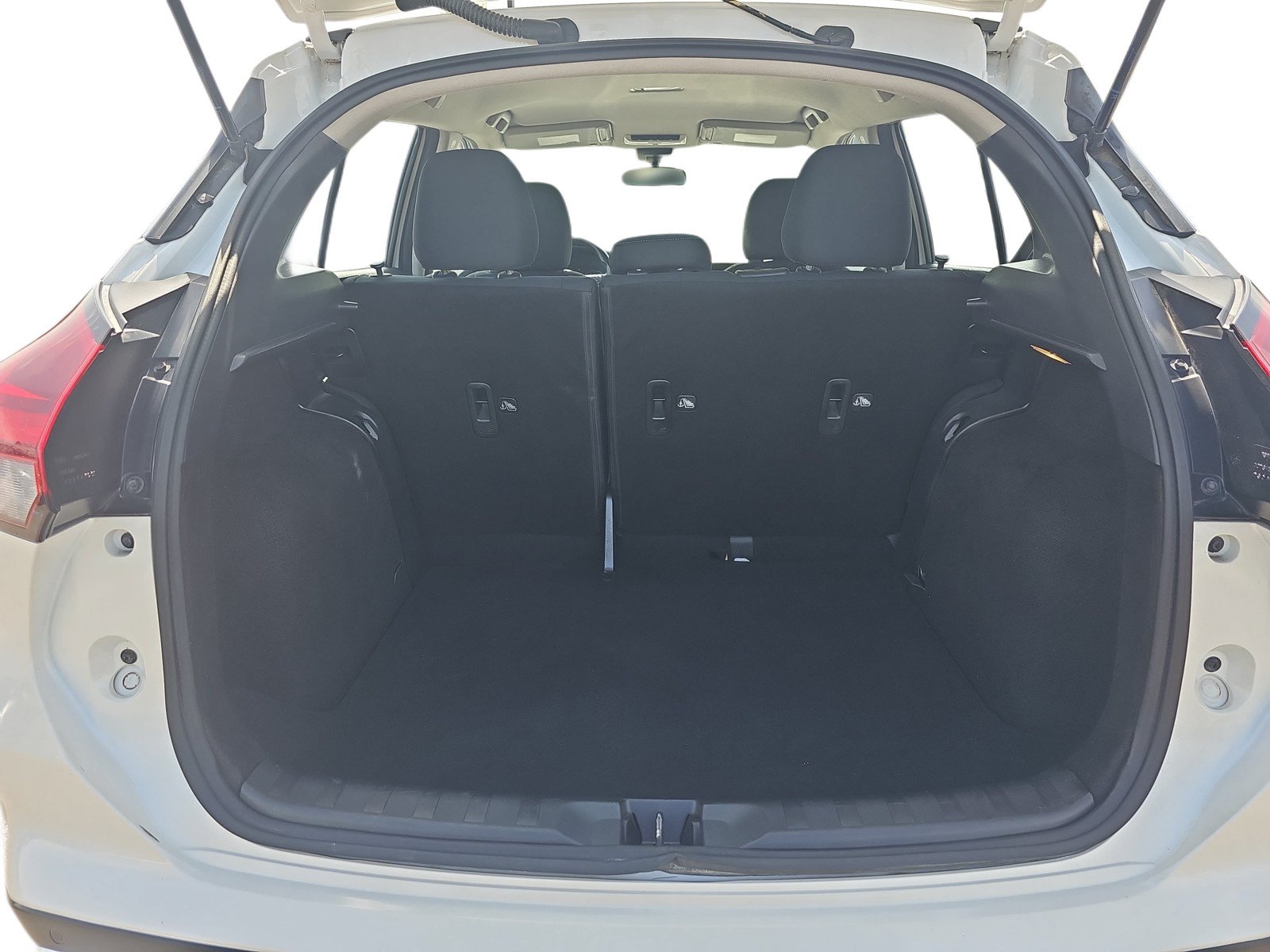 Used 2022 Nissan Kicks SV FWD image 24