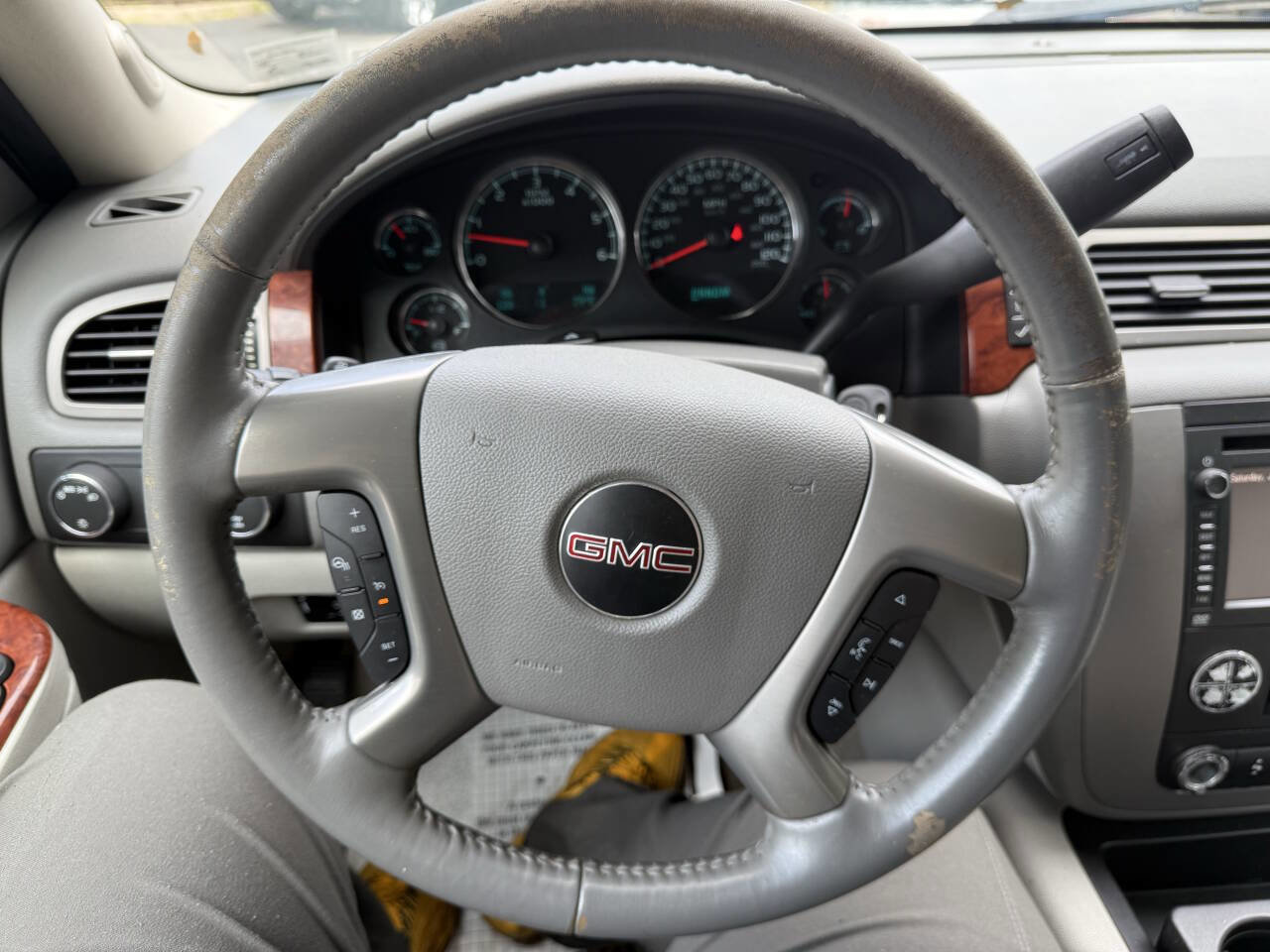 Used 2013 GMC Yukon SLT image 13