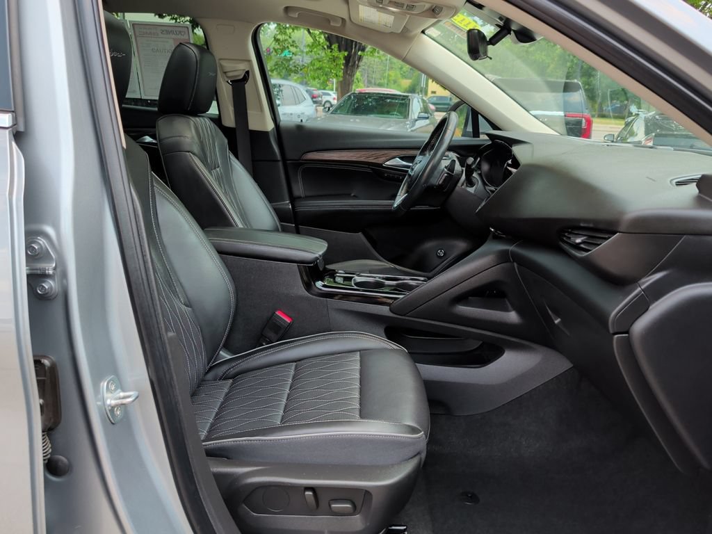 Used 2023 Buick Envision Avenir AWD/4WD image 37
