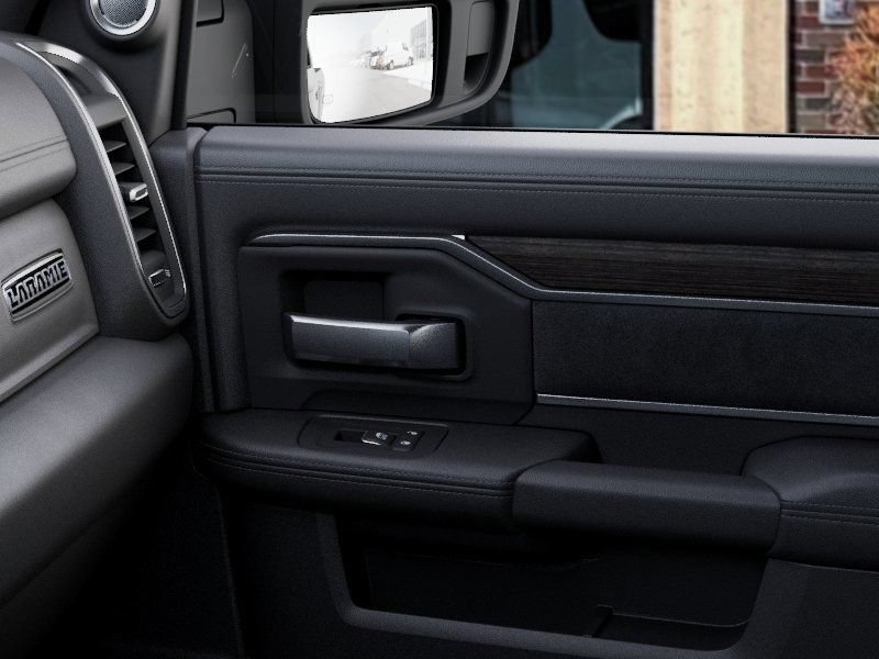 New 2026 RAM 2500 Laramie AWD/4WD image 25